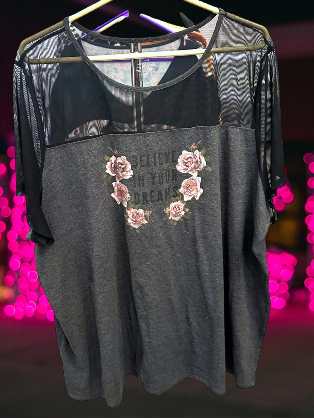 Lane Bryant Women’s plus-size Charcoal Gray & Black Mesh detail T-shirt💜💜4X
